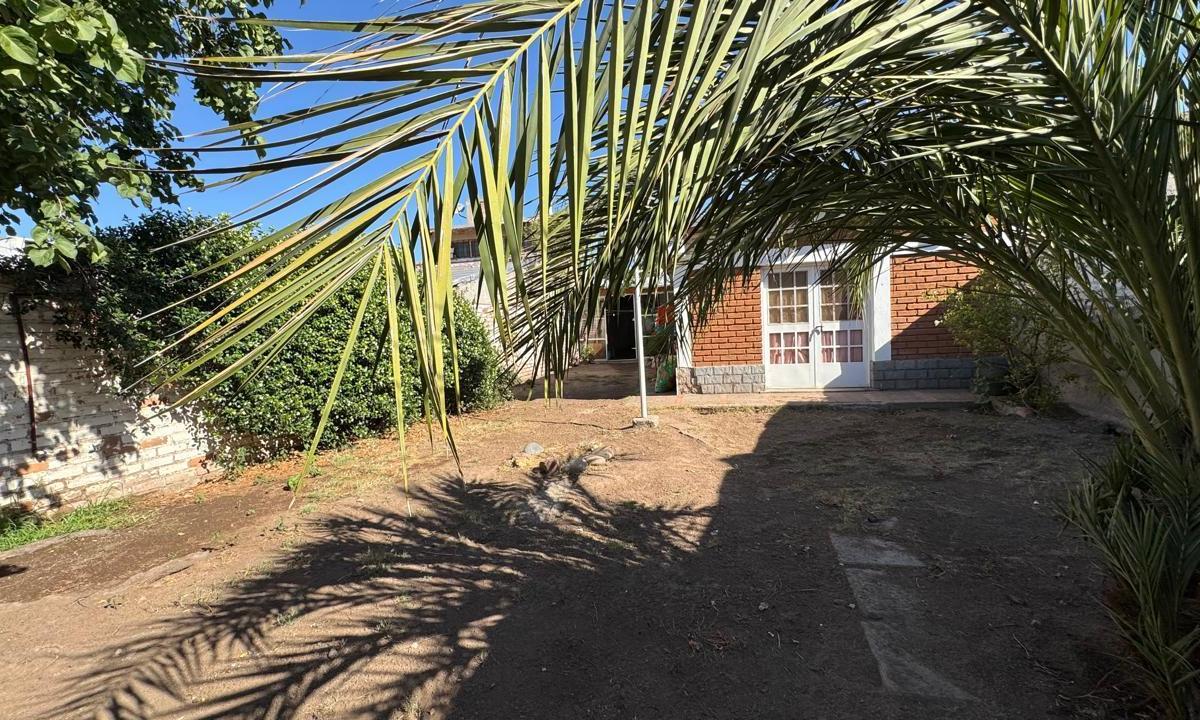 Vende Casa en Barrio Jardin Serrano Godoy Cruz 3