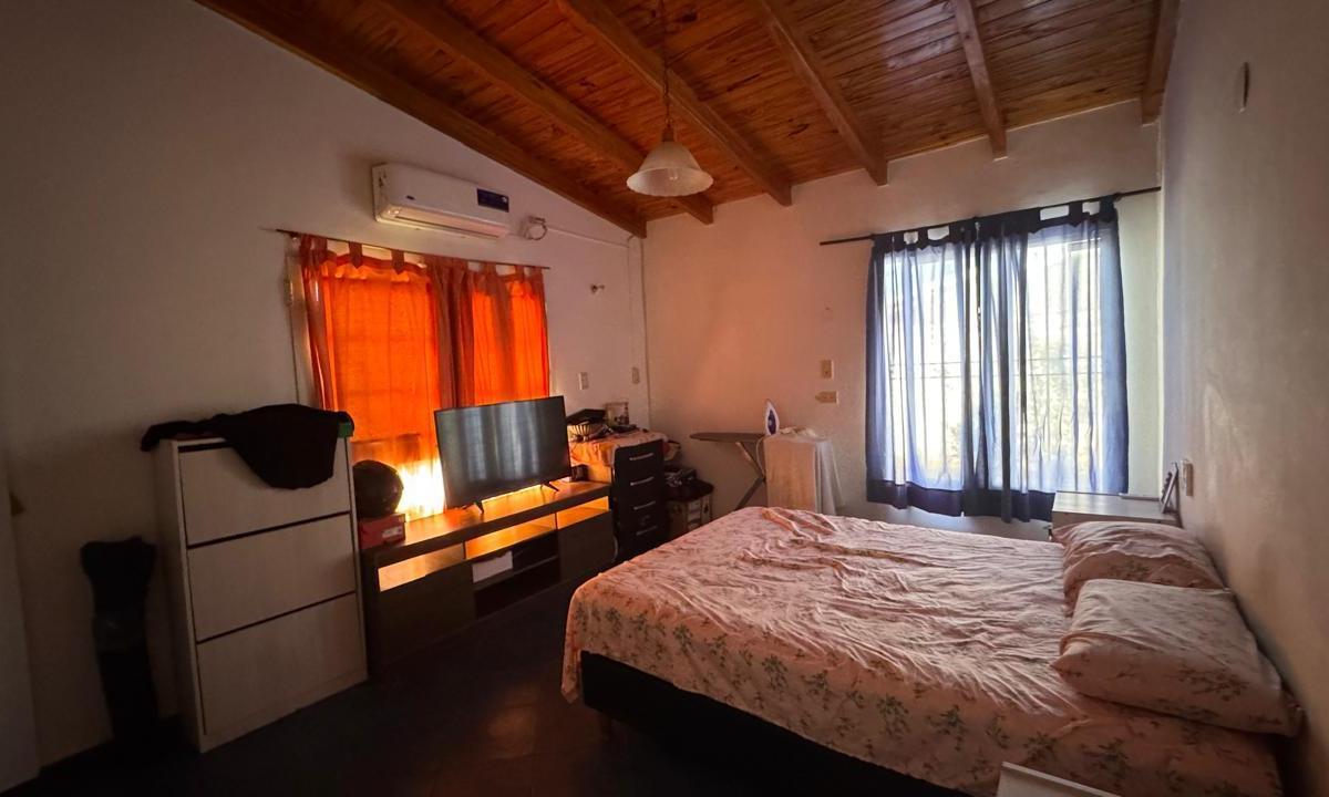 Vende Casa en Barrio Jardin Serrano Godoy Cruz 4