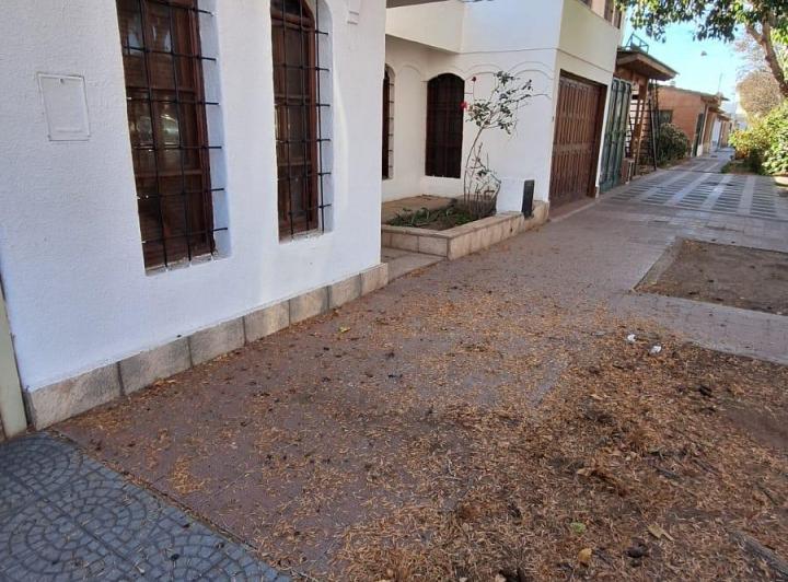 VENDE CASA EN BARRIO UJEMVI - apta crédito hipotecario  2