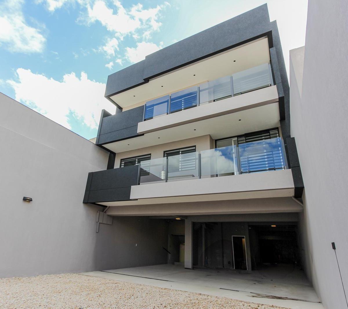 Venta Departamento 3 Ambientes con Terraza Propia 3