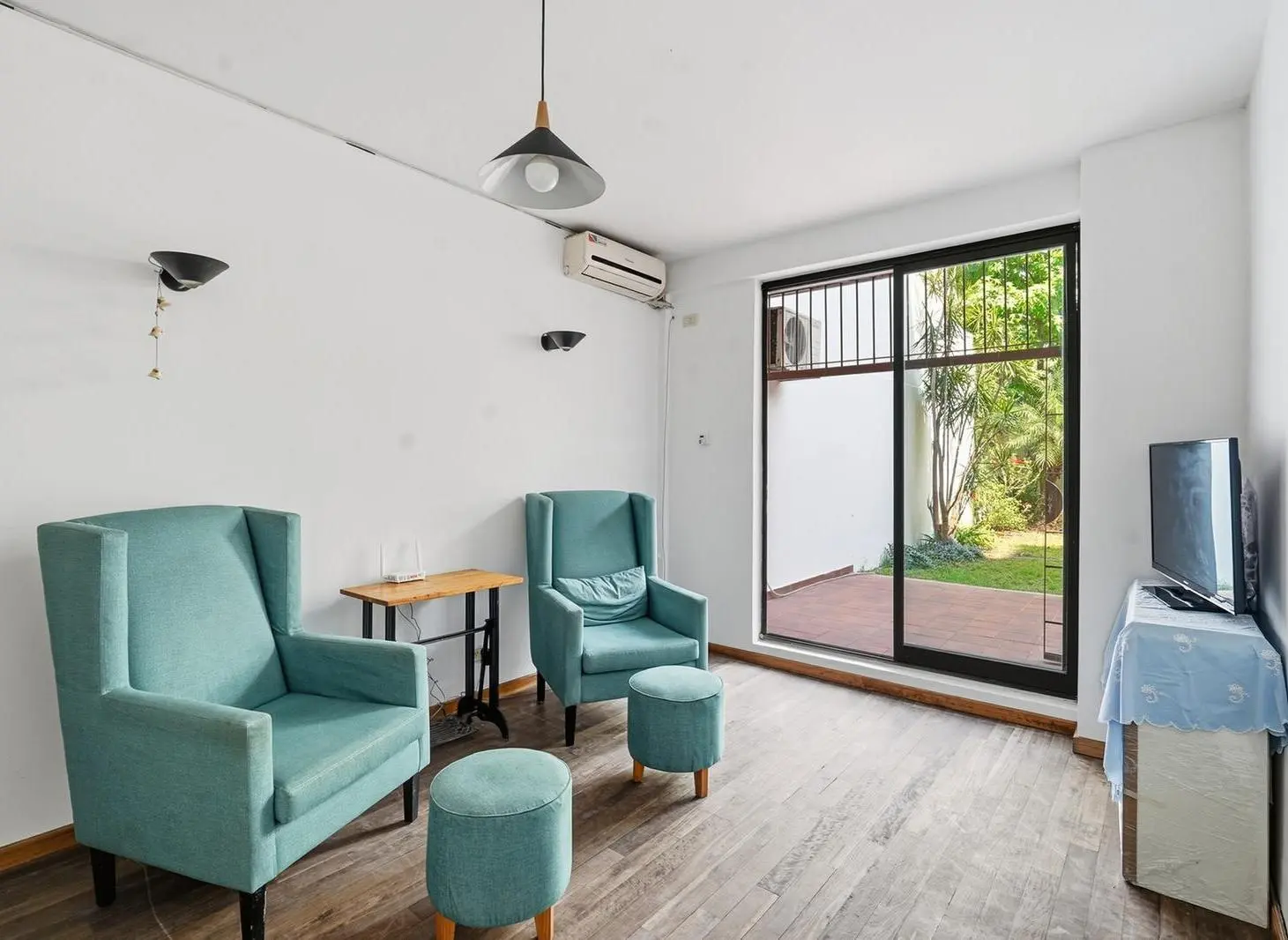 Venta de departamento 3 ambientes con jardín 1