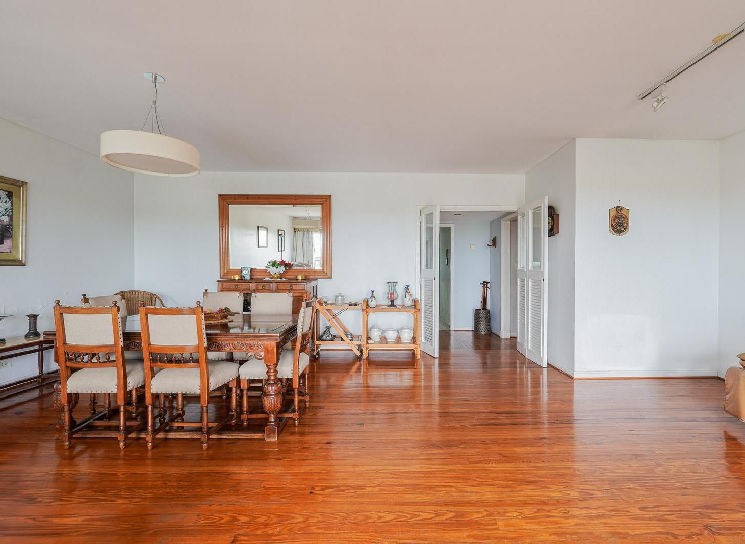 Venta Departamento 4 ambientes con cochera en Palermo