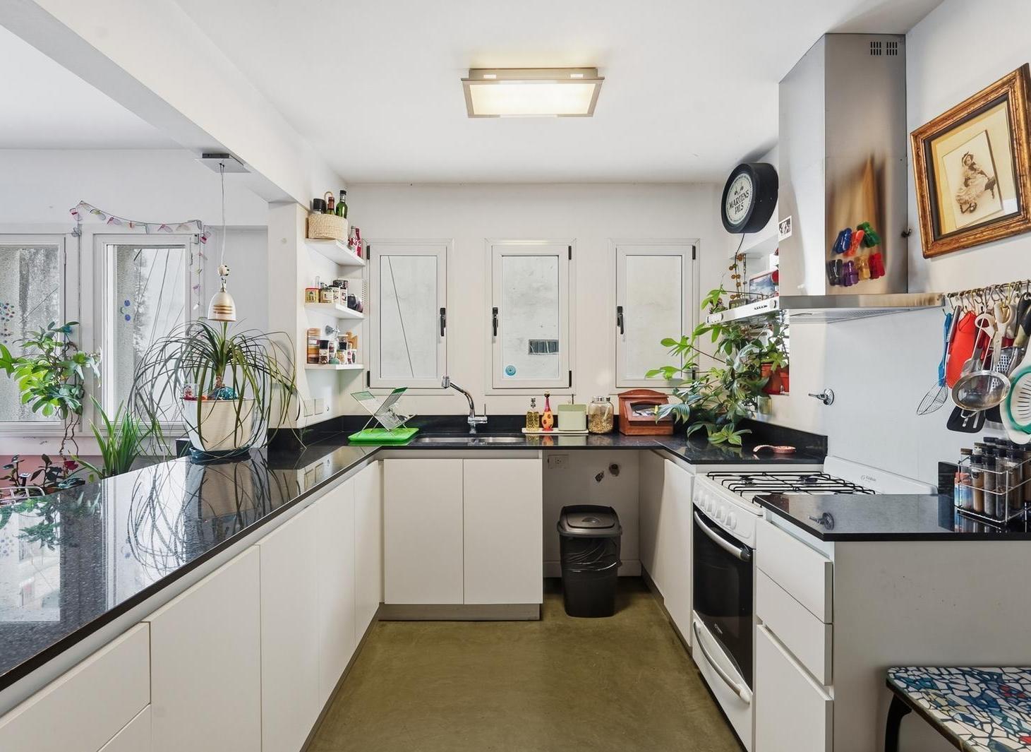Foto de Venta Departamento 3 Ambientes mas escritorio en Recoleta con cochera y, imagen 5