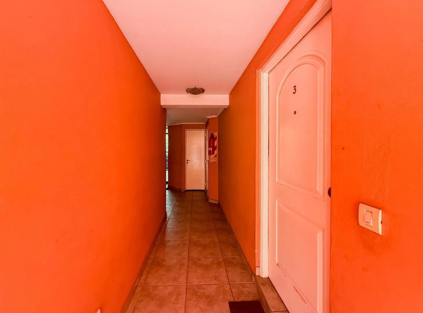 Departamento en venta 3 ambientes con patio frente a plaza Larrazabal 4