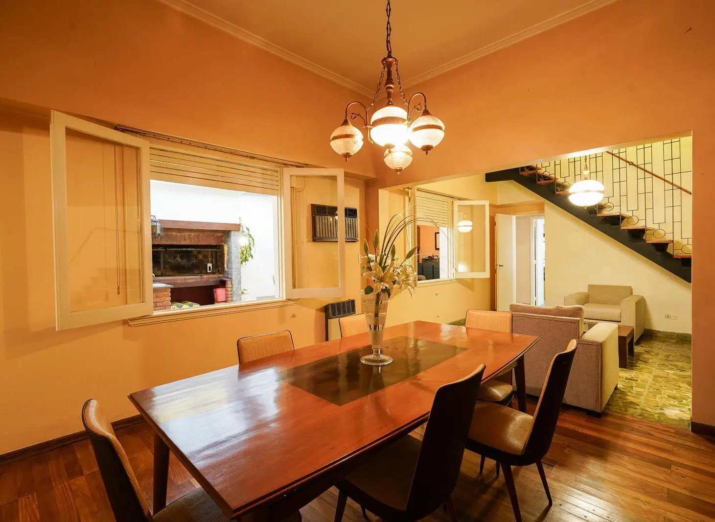 Casa Lote Propio 6 ambientes en Parque Avellaneda 2
