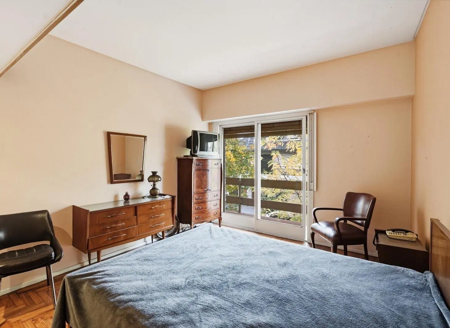 Casa Lote Propio 6 ambientes en Parque Avellaneda 5