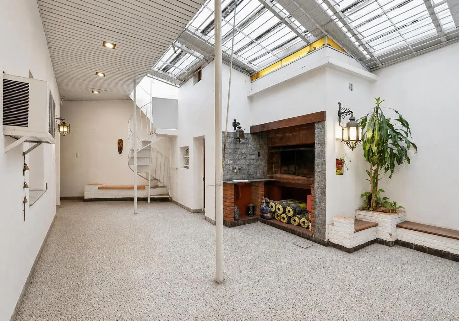 Casa Lote Propio 6 ambientes en Parque Avellaneda 3