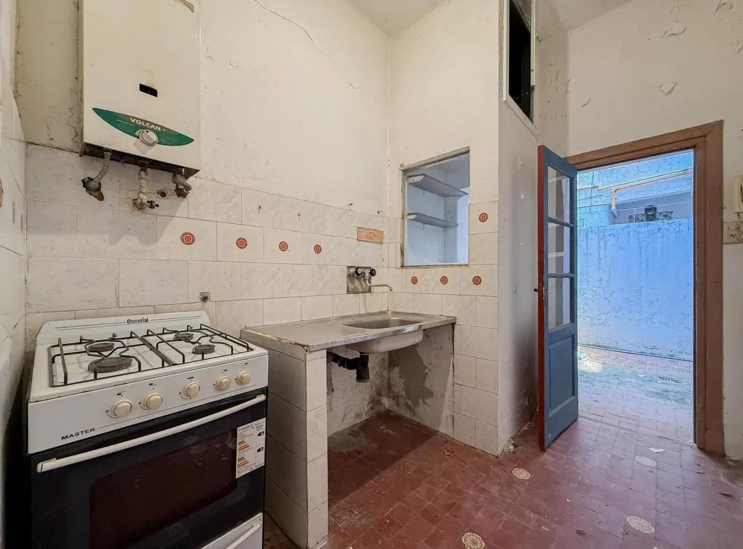 Venta PH 2 ambientes con patio en Palermo a reciclar 3