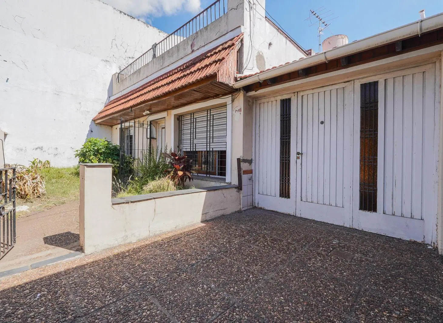 Venta Casa 3 ambientes Galeria Patio Cochera y Terraza 5