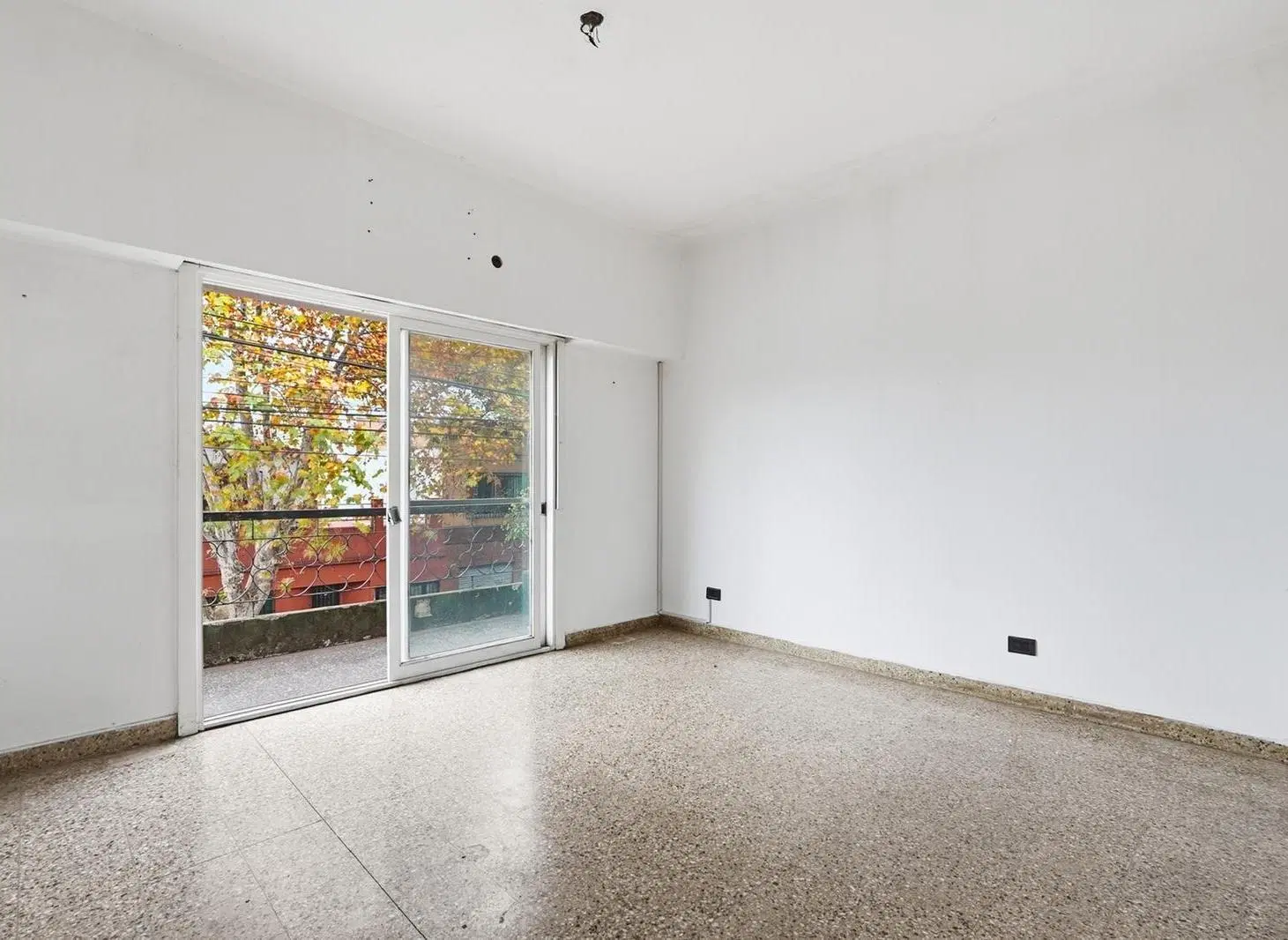 Venta departamento 3 ambientes con balcon 4