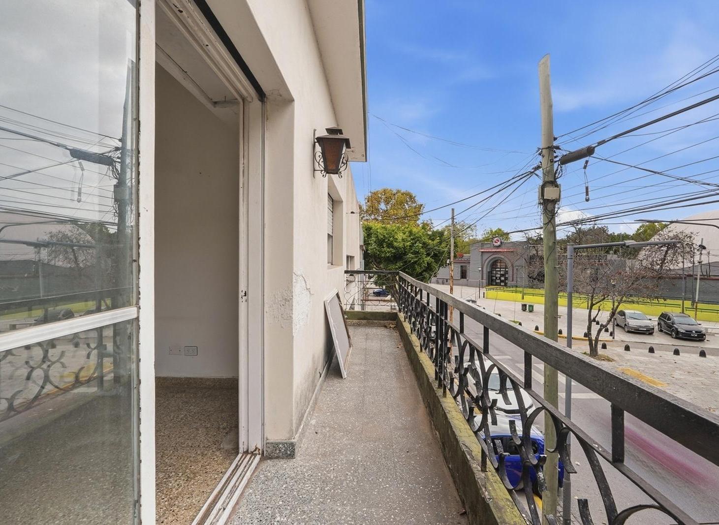 Venta departamento 3 ambientes con balcon
