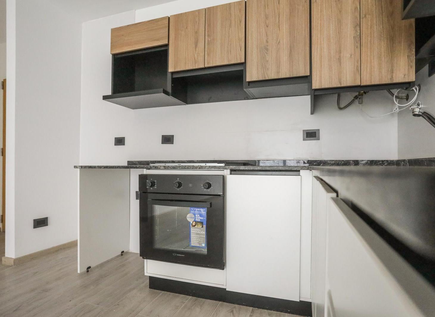 Venta Departamento 3 ambientes Villa Urquiza Cochera Patio Jardin
