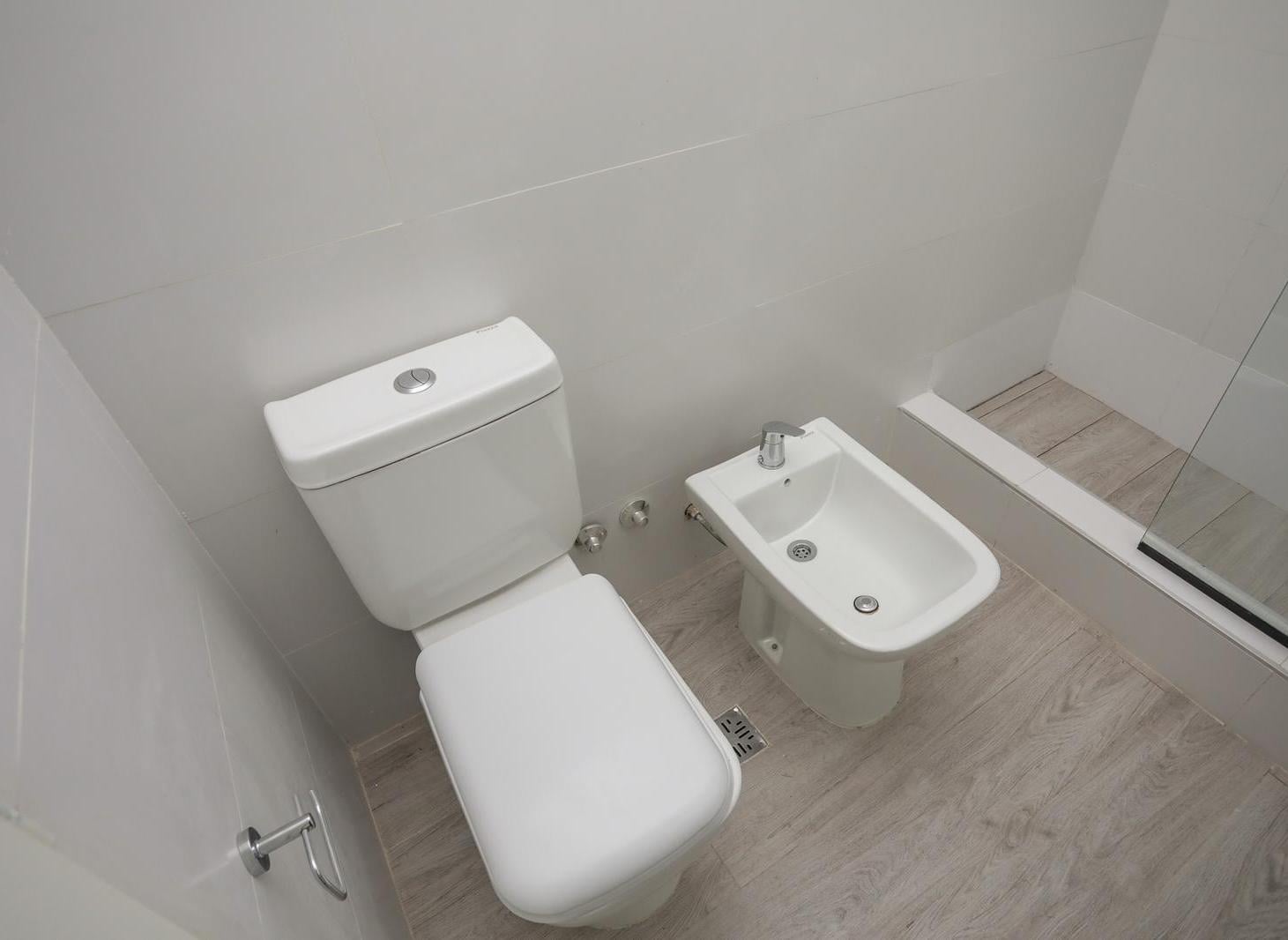 Venta Departamento 3 ambientes Villa Urquiza Cochera Patio Jardin