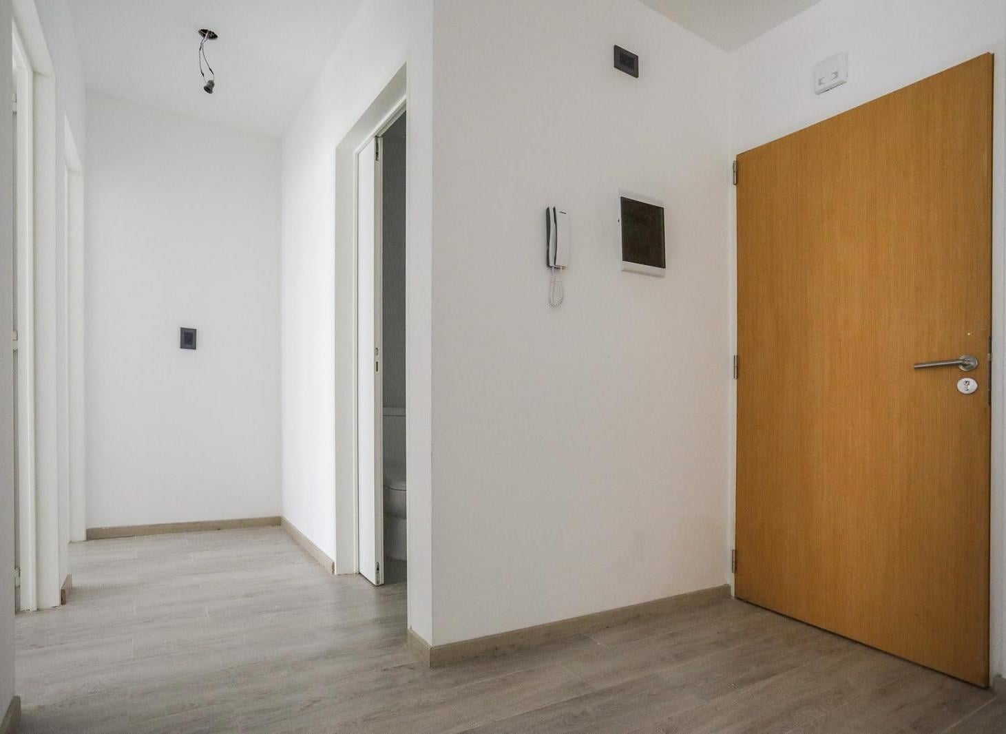 Venta Departamento 3 ambientes Villa Urquiza Cochera Patio Jardin