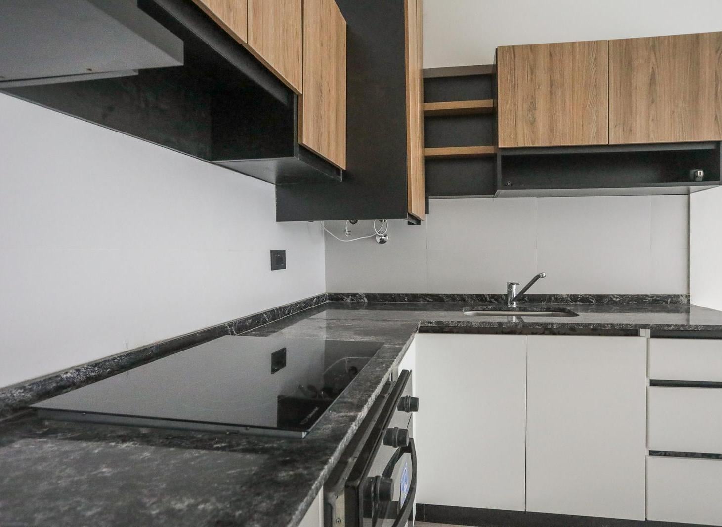 Venta Departamento 3 ambientes Villa Urquiza Cochera Patio Jardin