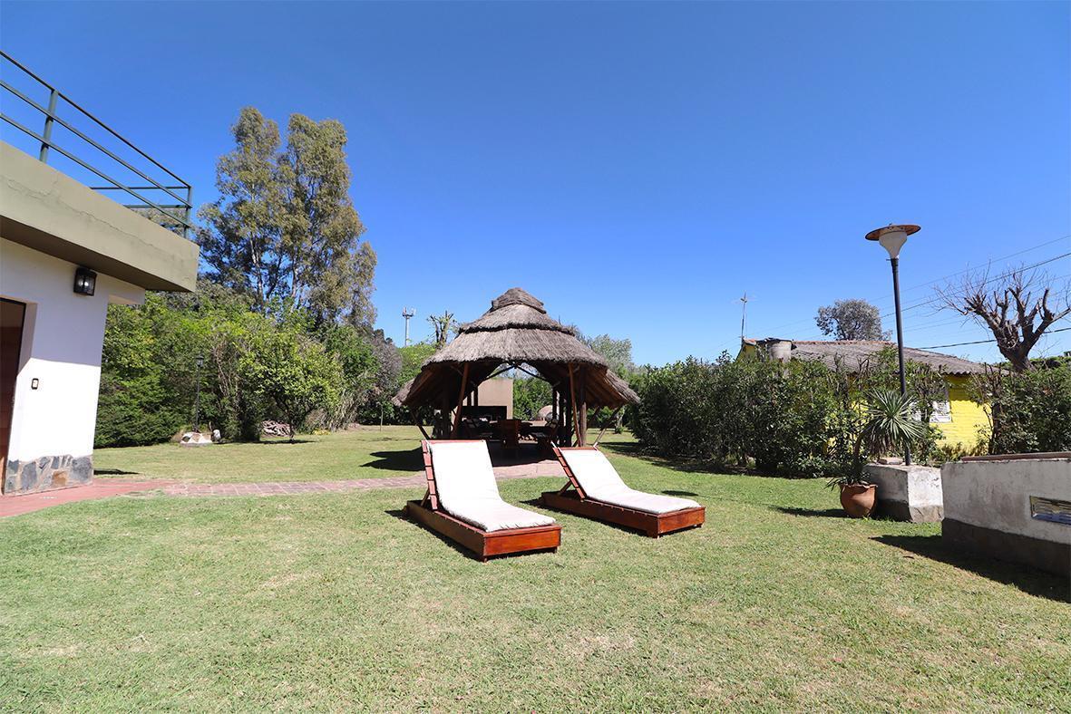 Venta Casa Quinta 4 ambientes con piscina, quincho y jardin en General Rodríguez