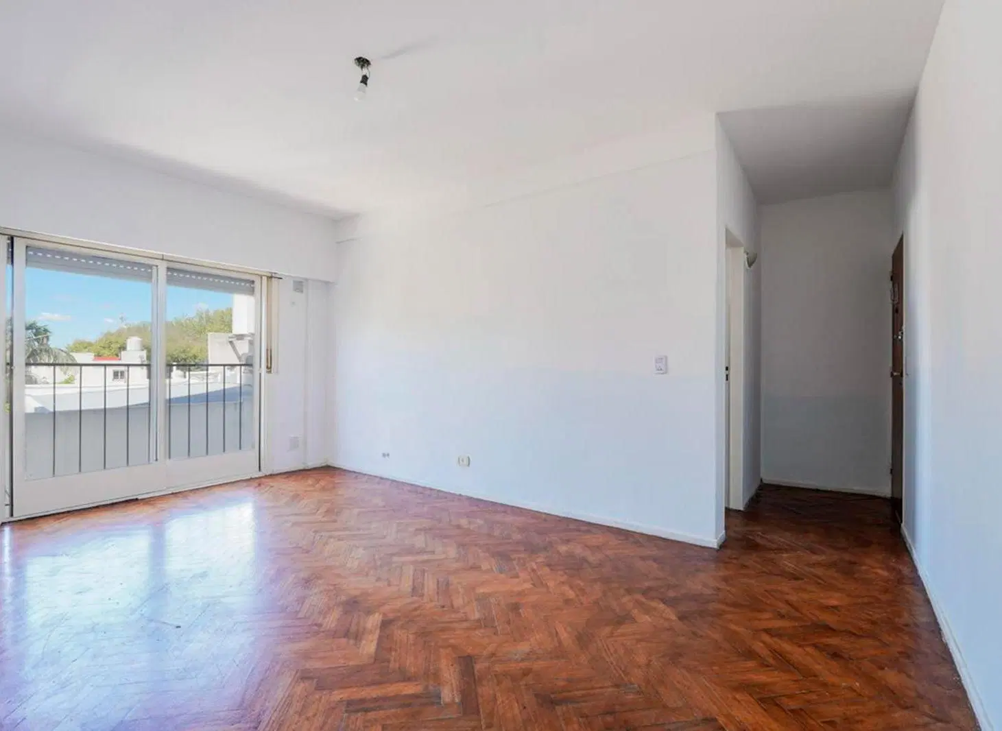 Venta departamento 2 ambientes a reciclar en Villa del Parque 2
