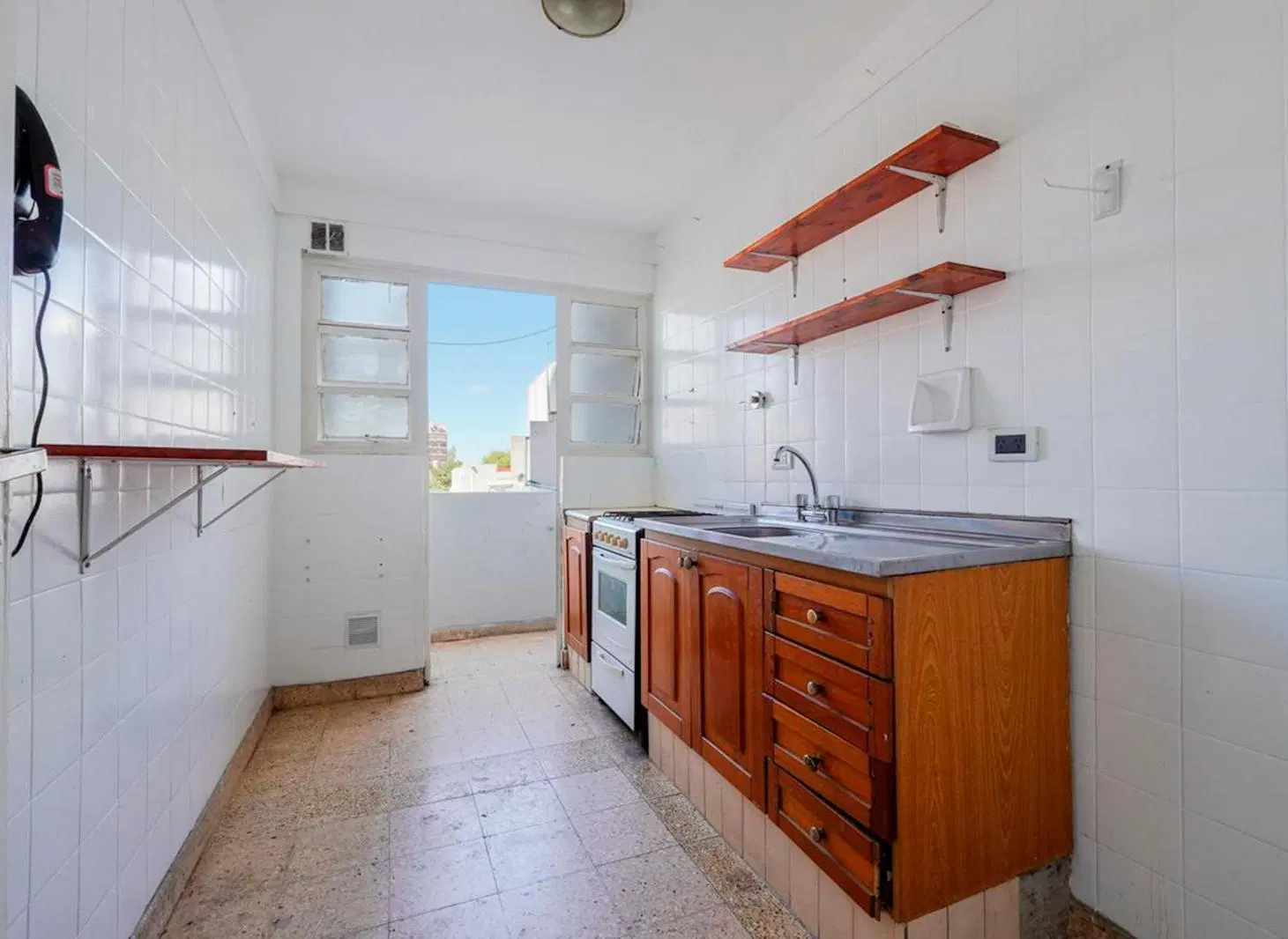 Venta departamento 2 ambientes a reciclar en Villa del Parque 8