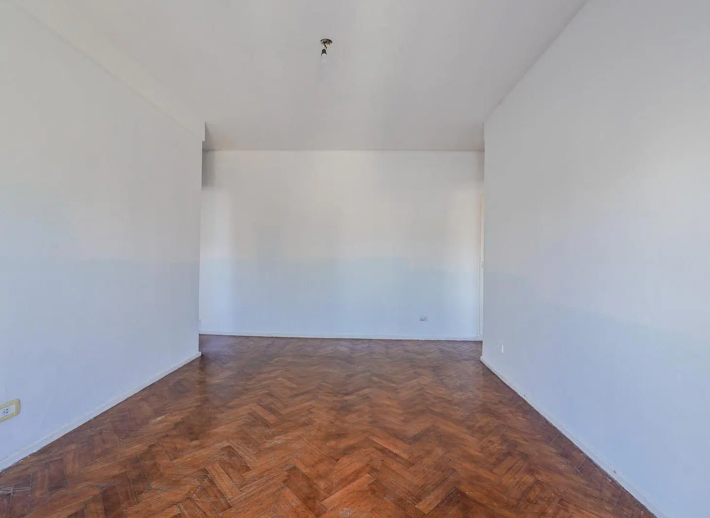 Venta departamento 2 ambientes a reciclar en Villa del Parque 5