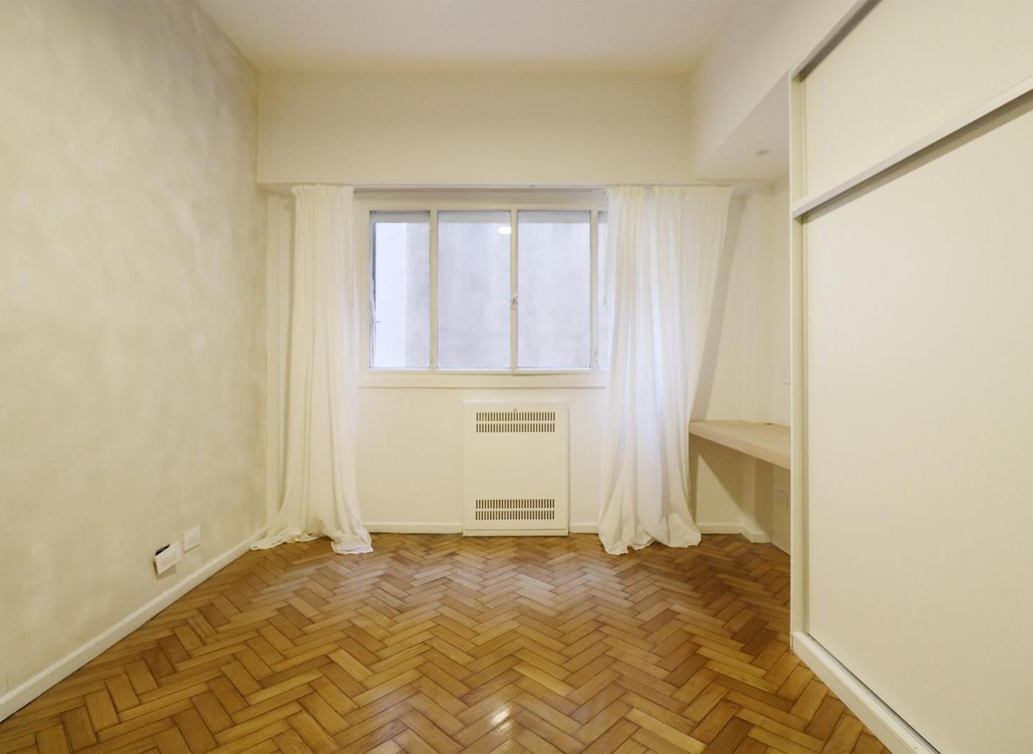 Venta Departamento 2 ambientes con escritorio y balcon en Recoleta