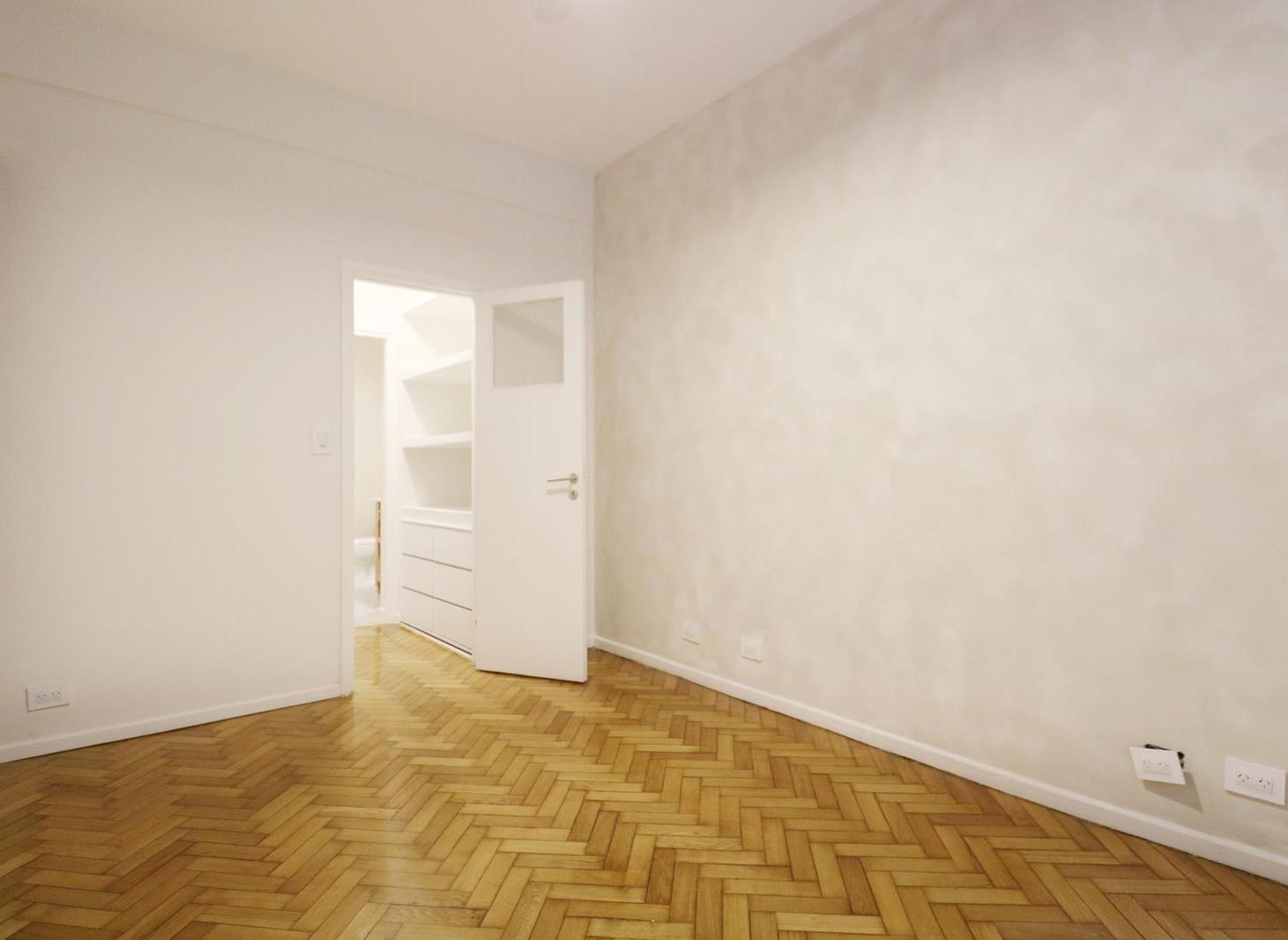 Venta Departamento 2 ambientes con escritorio y balcon en Recoleta