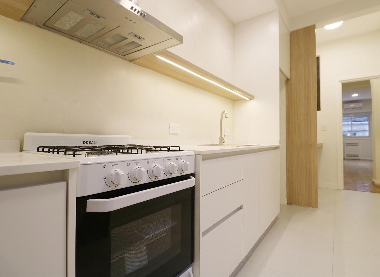 Venta Departamento 2 ambientes con escritorio y balcon en Recoleta
