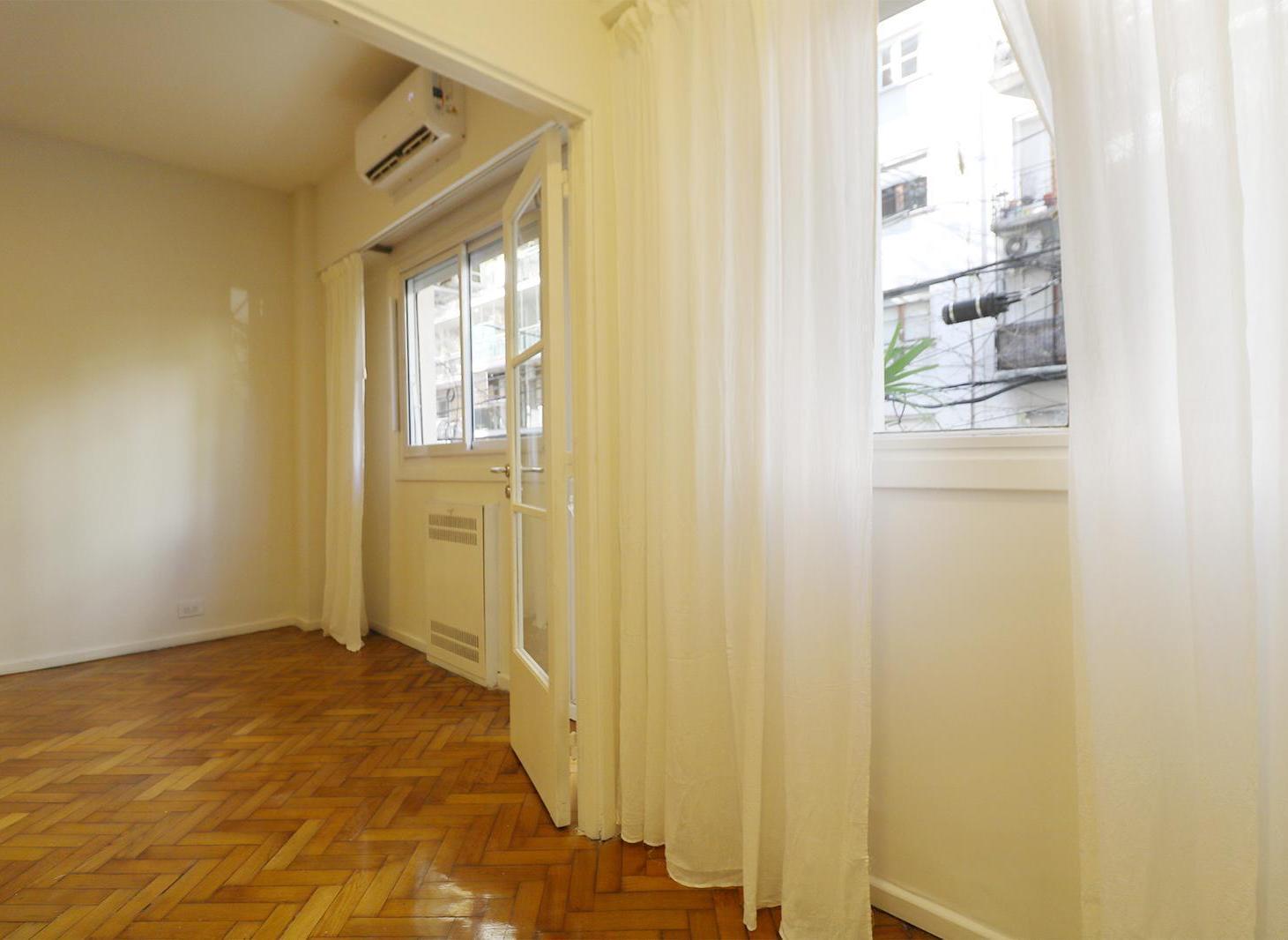 Venta Departamento 2 ambientes con escritorio y balcon en Recoleta