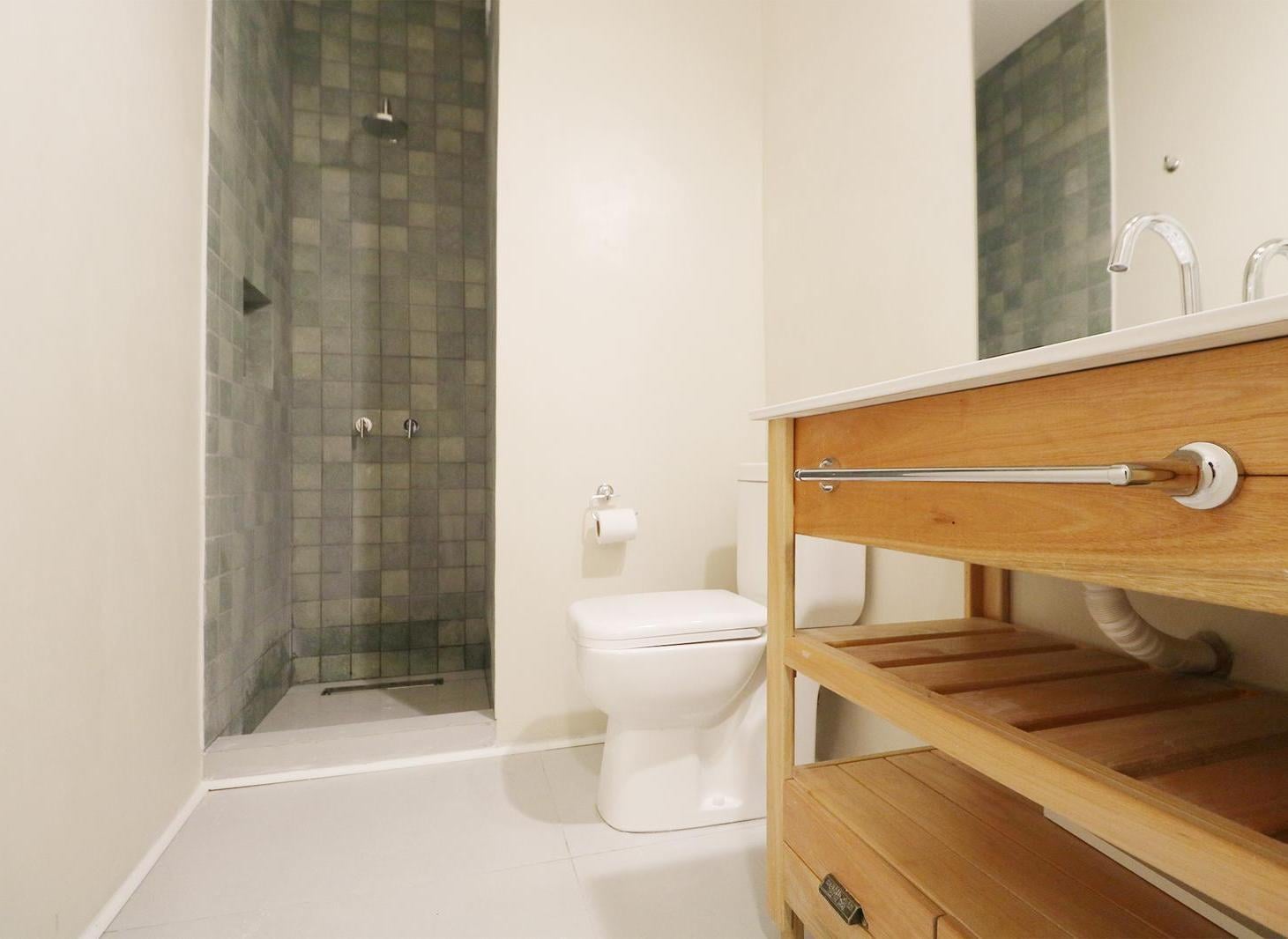 Venta Departamento 2 ambientes con escritorio y balcon en Recoleta