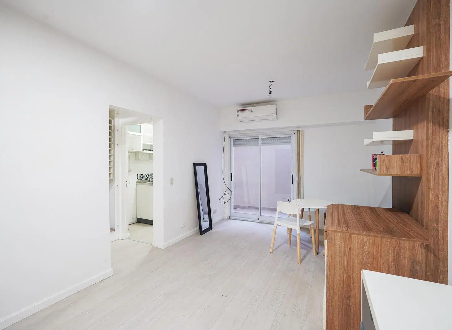 Venta Monoambiente en Almagro, reciclado y equipado 2