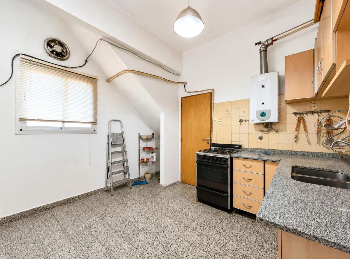 Venta PH 3 ambientes con terraza en Parque Chas 8
