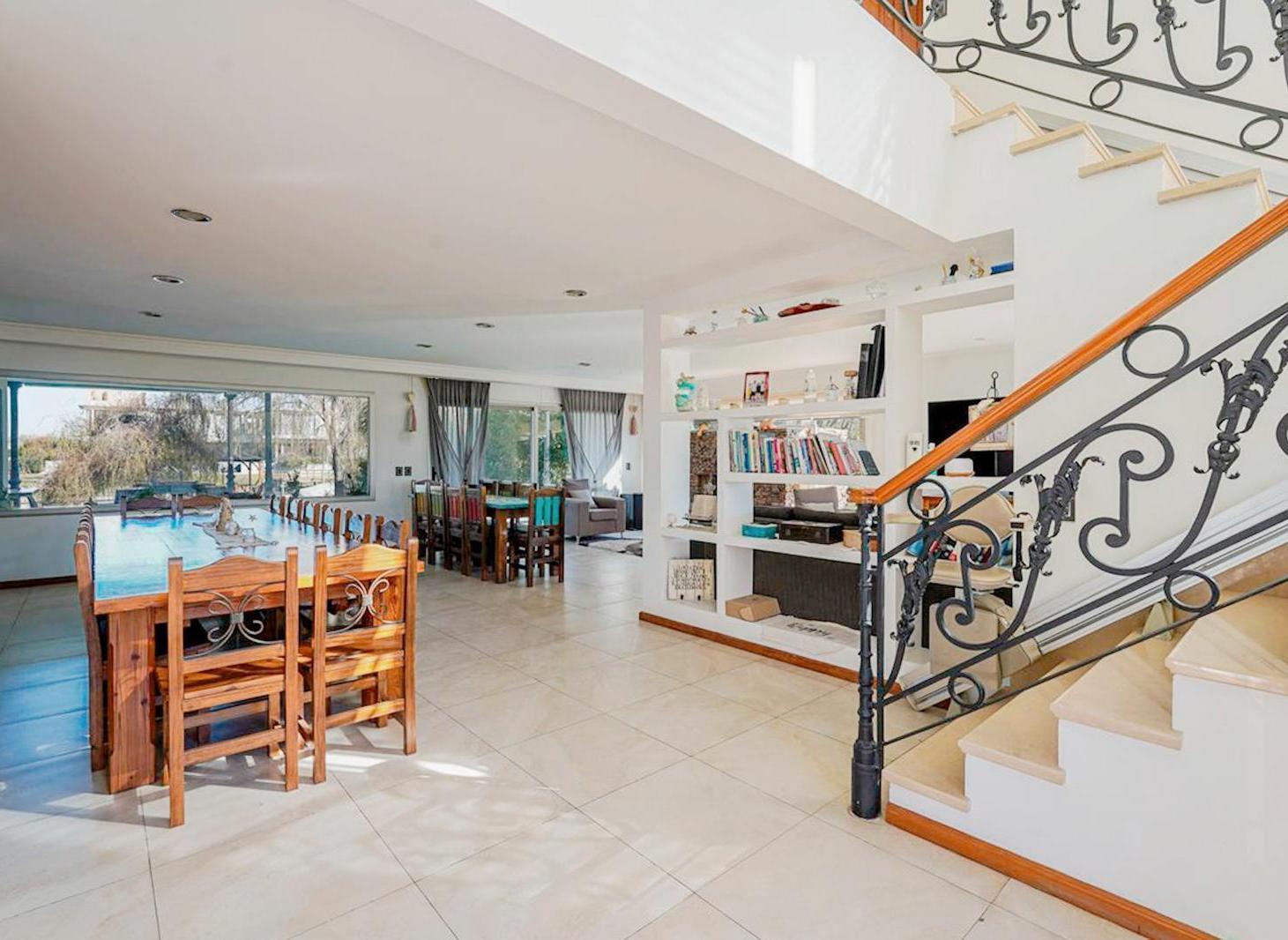 Foto de VENTA CASA 5 AMBIENTES EN SAN BENITO VILLANUEVA CON SALIDA AL RIO, imagen 5