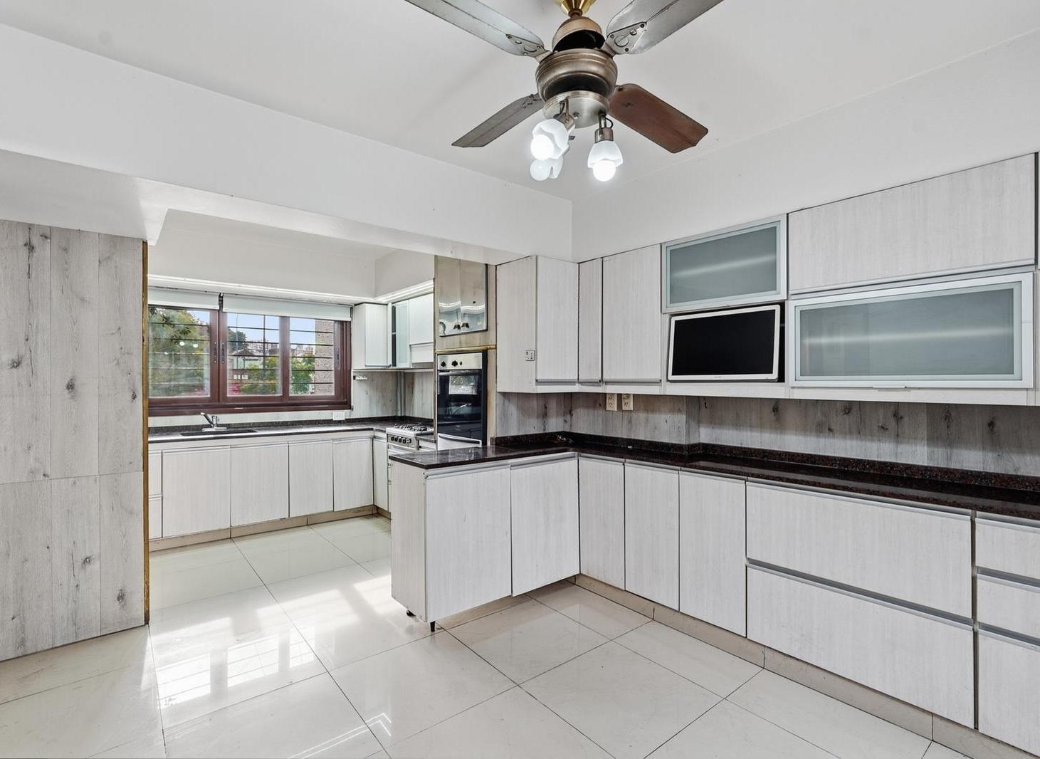 Foto de Venta Casa 6 ambientes Villa Luro, imagen 5