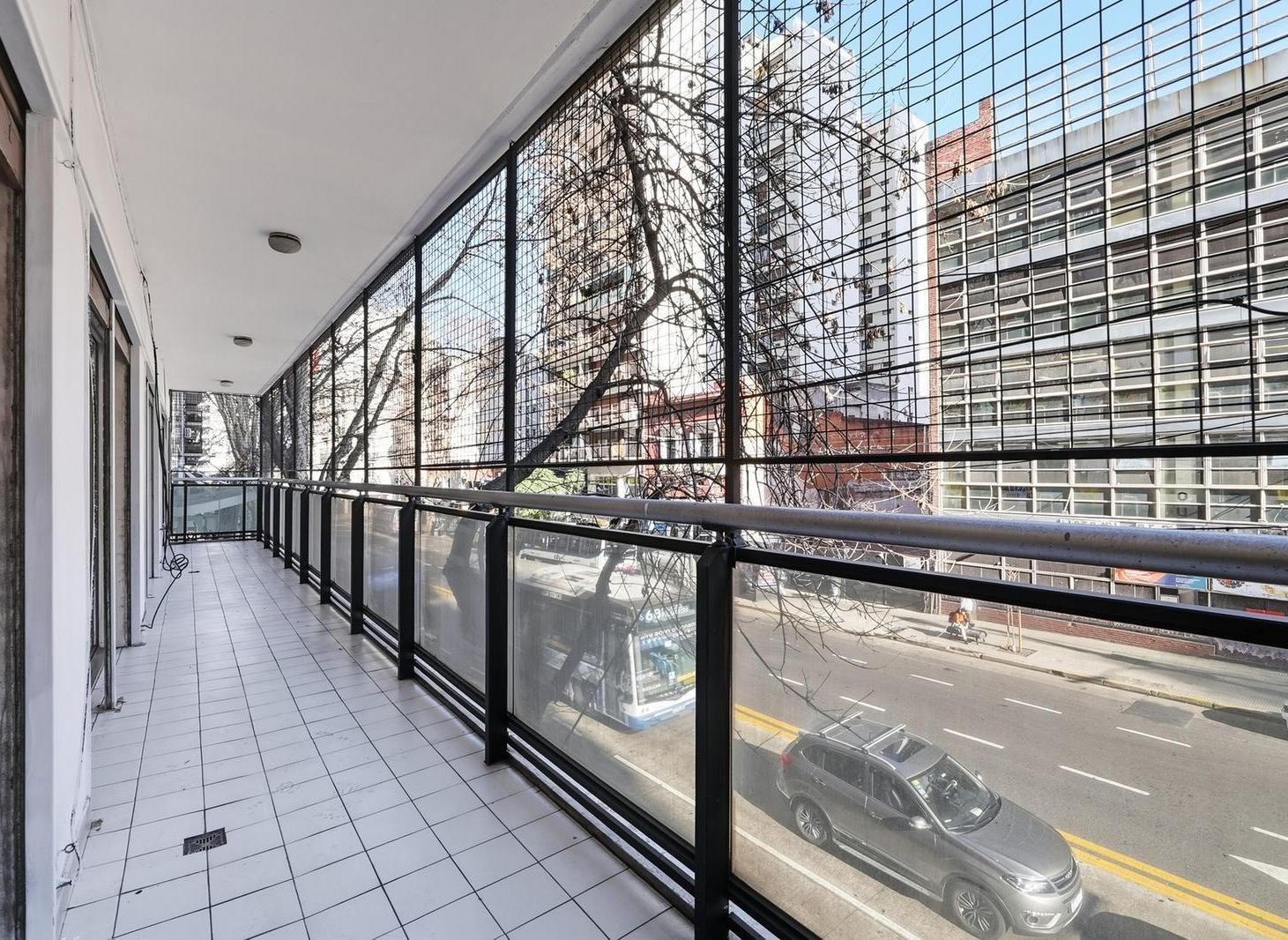 Foto de Venta deparamento 4 ambientes Recoleta con dependencia, cochera y, imagen 3