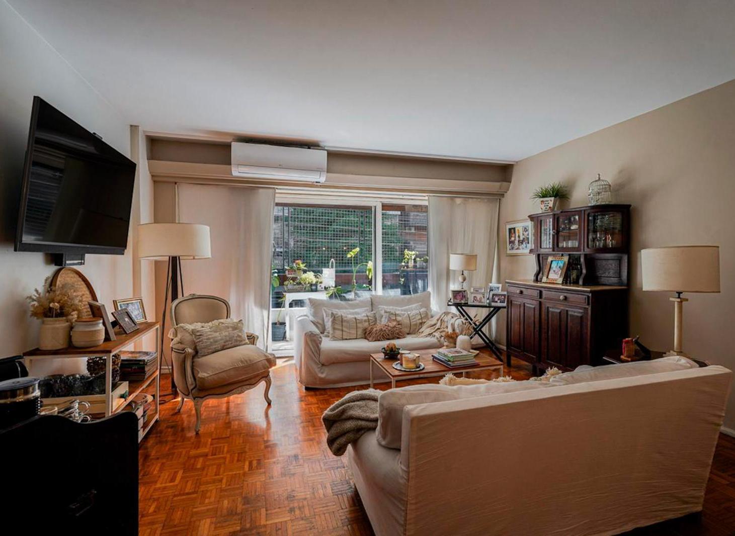 Foto de Venta Departamento de 4 Ambientes en Recoleta Con Cochera, imagen 3
