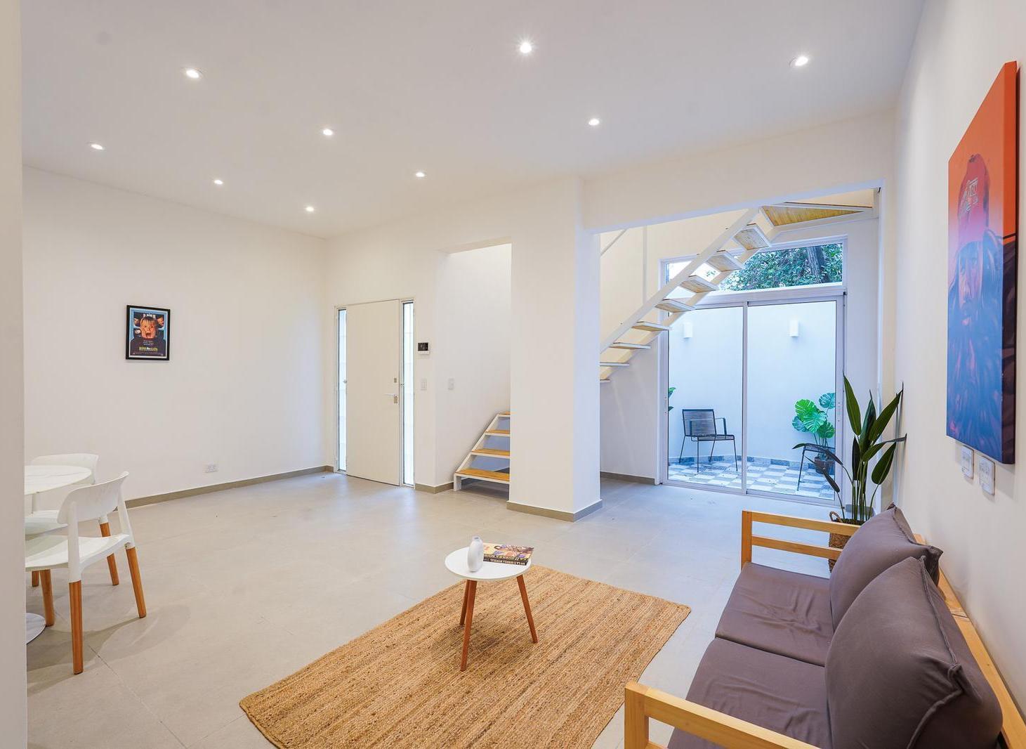 Foto de Venta Casa Parque Chas tres ambientes con patio y terraza, imagen 2