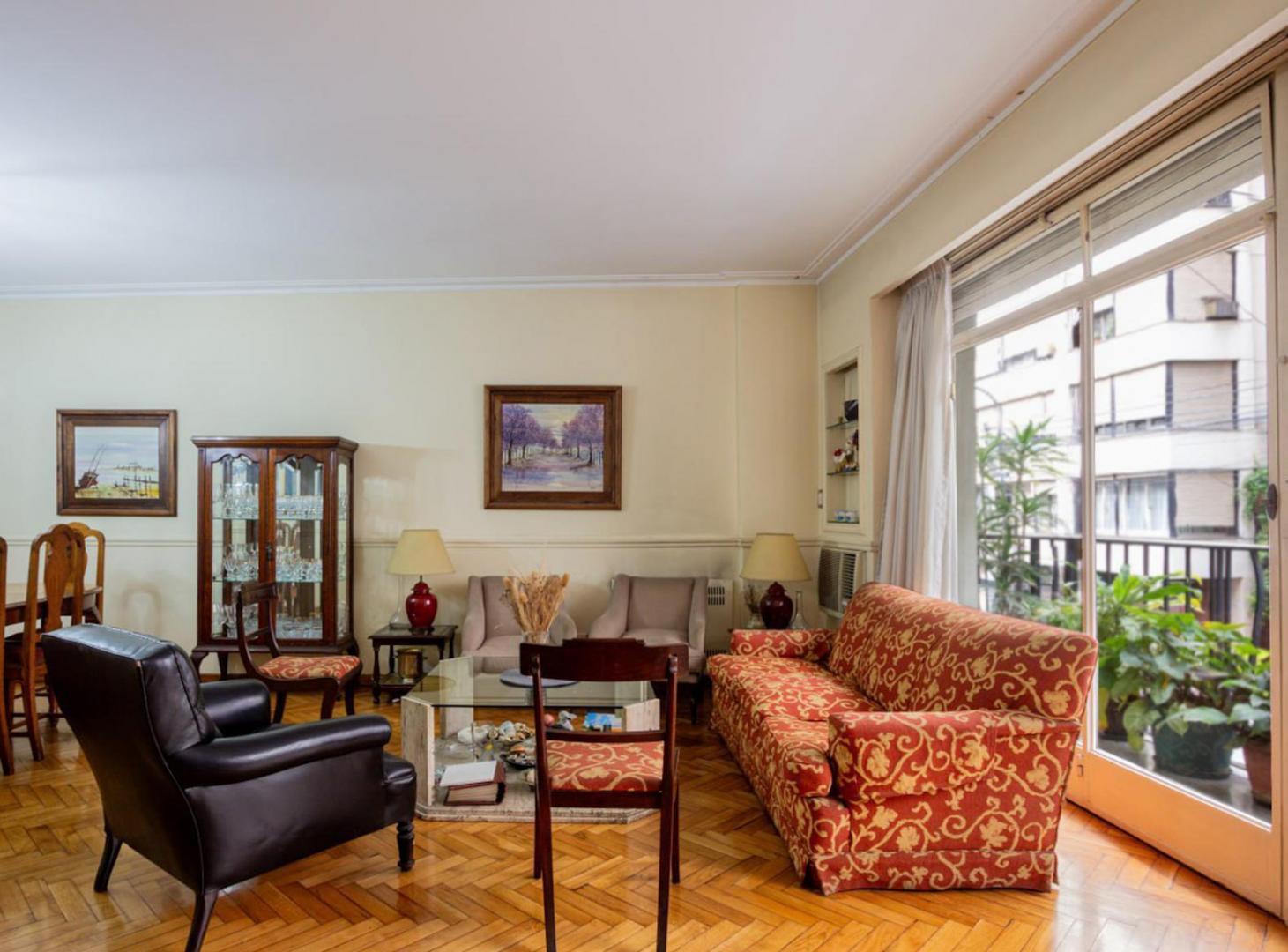Foto de Venta Departamento 5 ambientes en Recoleta con Cochera, imagen 1