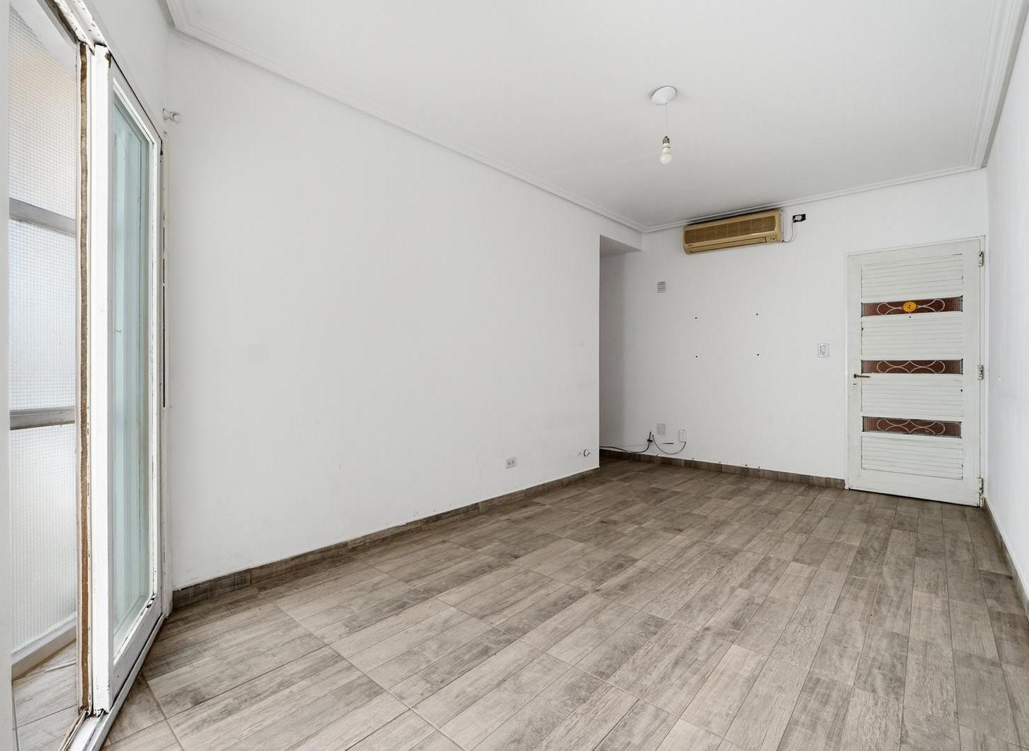 Foto de Venta PH 3 ambientes Mataderos, imagen 2
