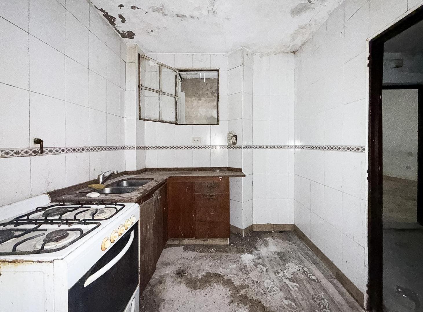 Foto de Venta PH 2 ambientes a reciclar en Villa Gral Mitre, imagen 2