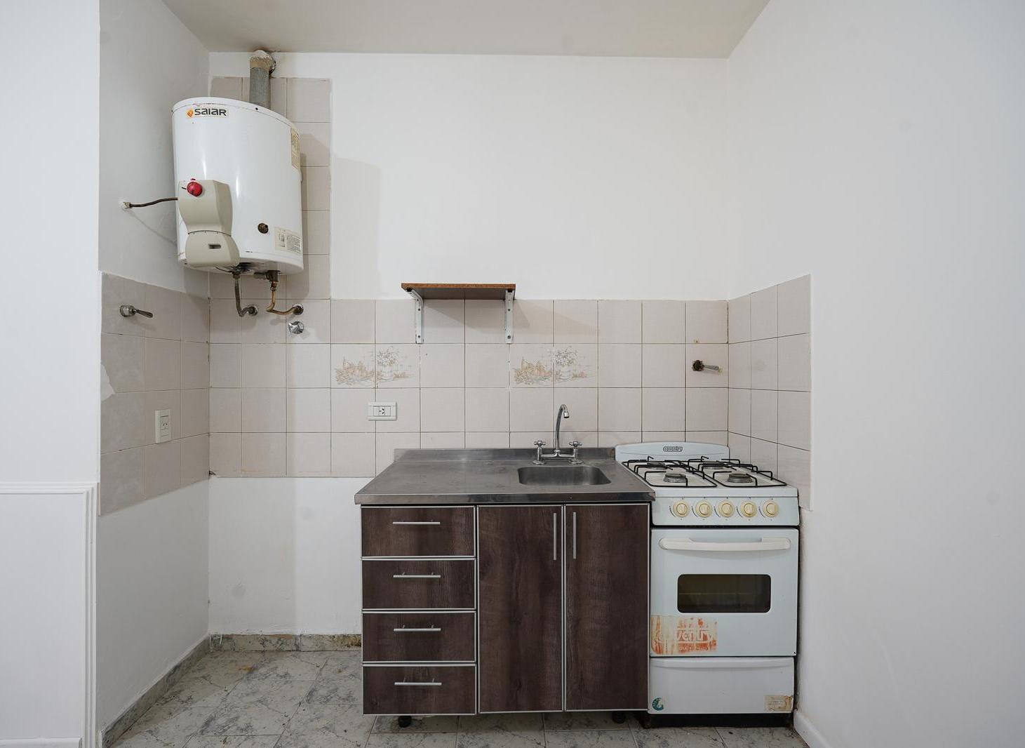 Foto de Venta Departamento Monoambiente en Mataderos con patio, imagen 3