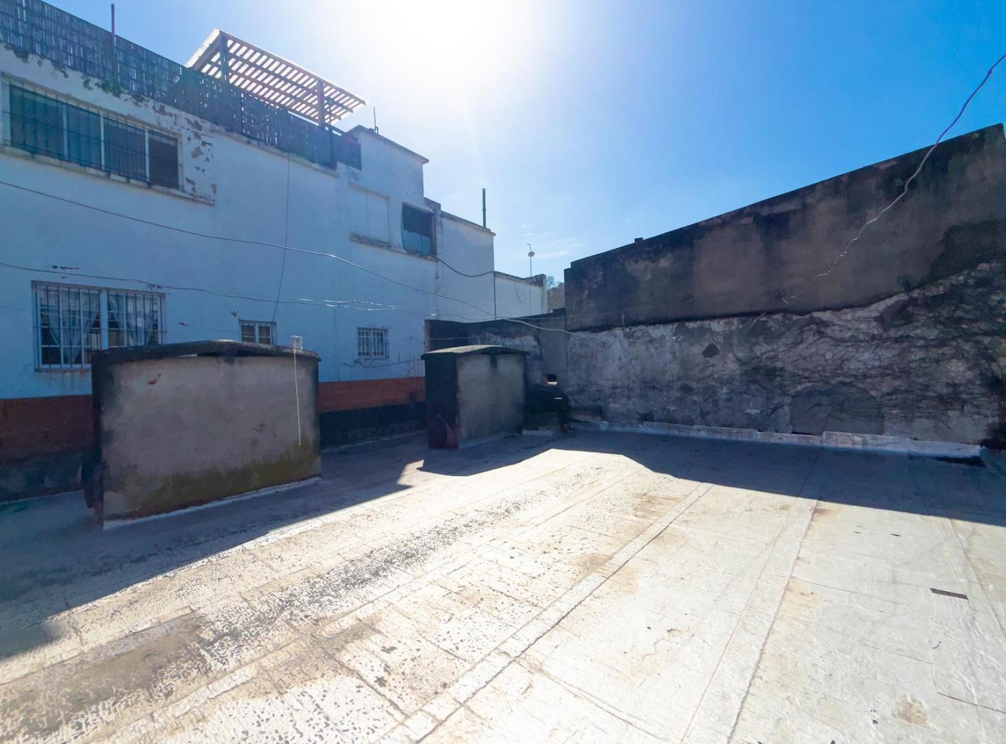 Foto de Venta PH 2 ambientes con terraza a reciclar, imagen 5