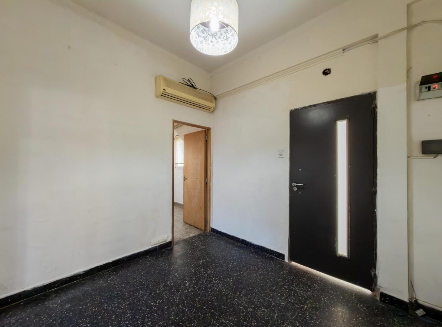 Foto de Venta PH 3 ambientes con terraza a reciclar, imagen 5