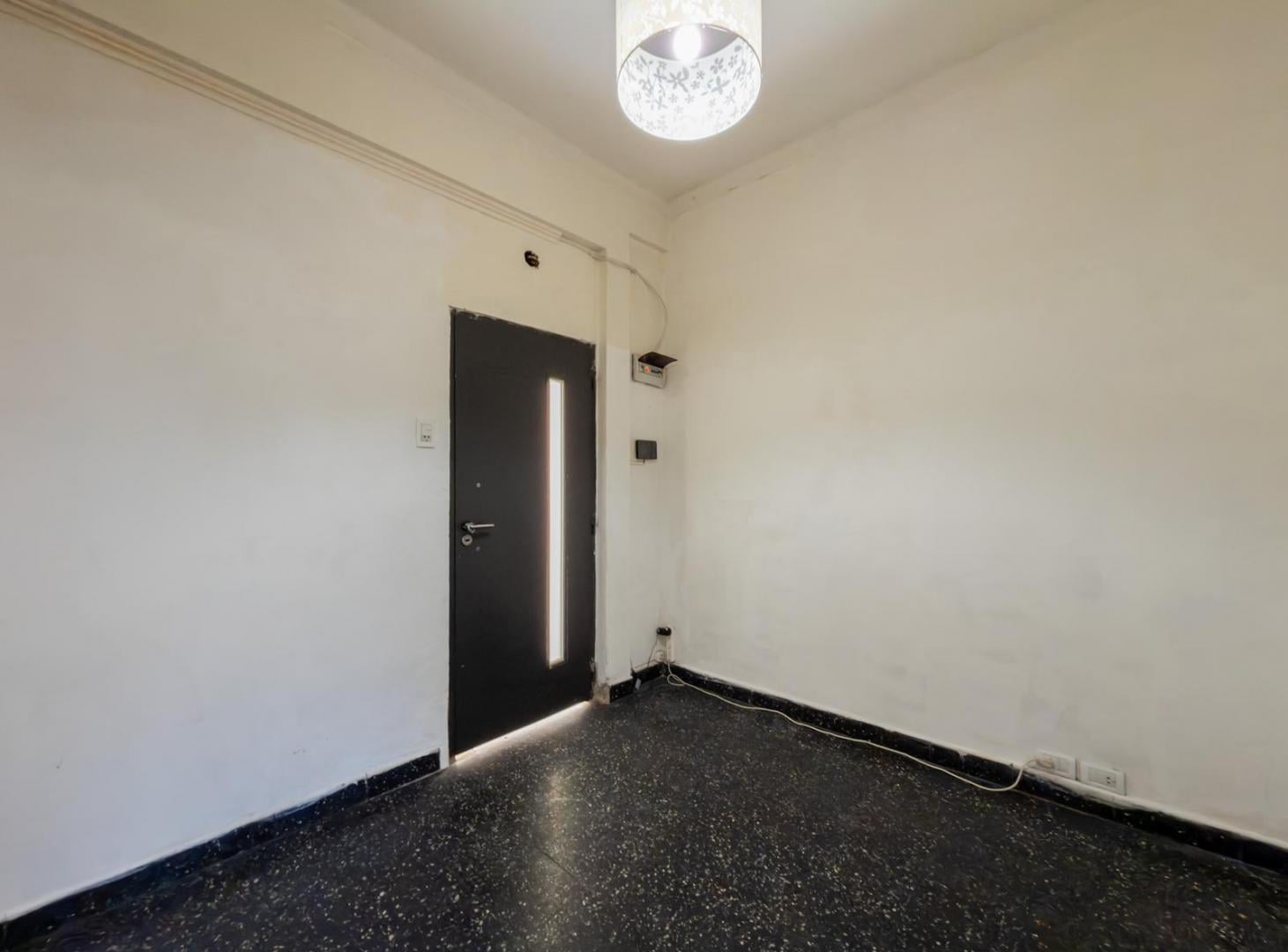 Foto de Venta PH 3 ambientes con terraza a reciclar, imagen 1
