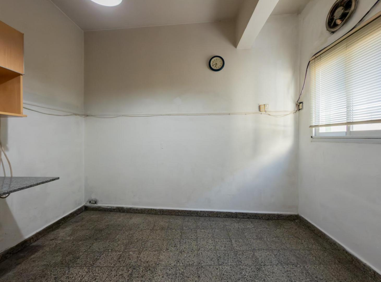 Foto de Venta PH 3 ambientes con terraza a reciclar, imagen 3