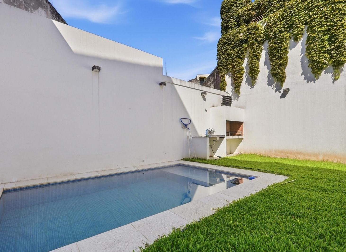 Foto de Venta PH 3 ambientes con patio y pileta en Chacarita, imagen 4