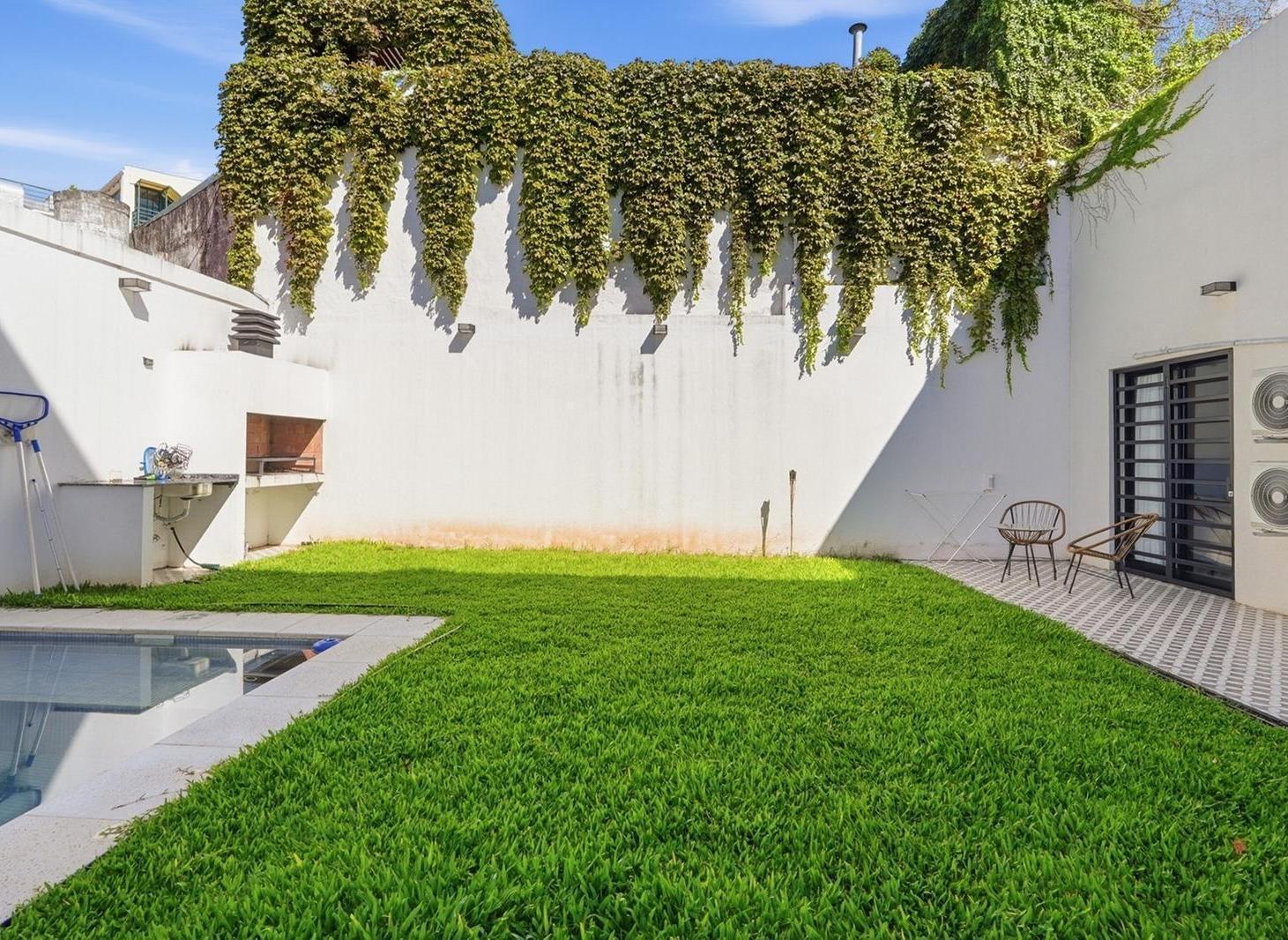 Foto de Venta PH 3 ambientes con patio y pileta en Chacarita, imagen 2