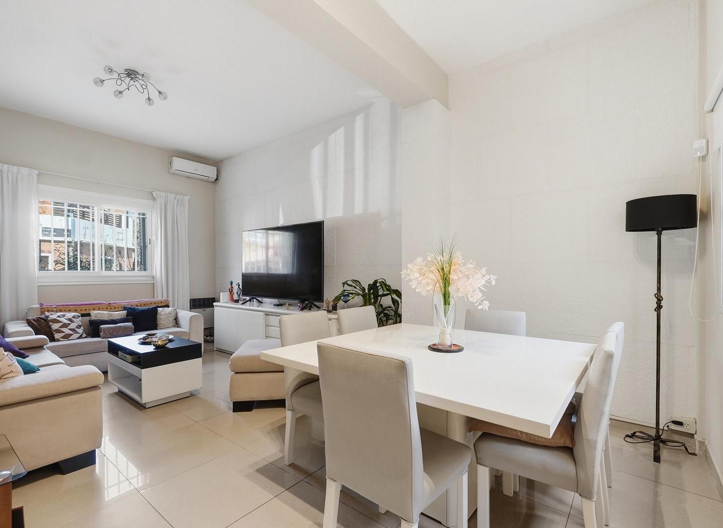 Foto de Venta PH 5 ambientes en Villa Pueyrredon, imagen 3