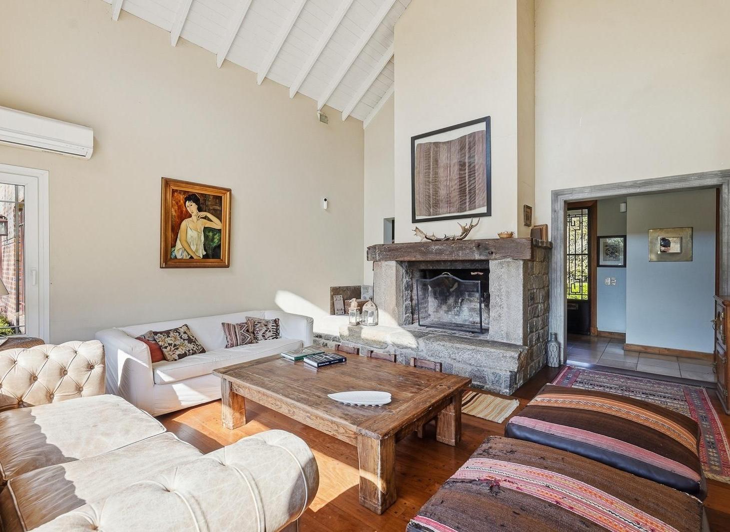 Foto de Venta Casa 7 ambientes en Pilar, imagen 2