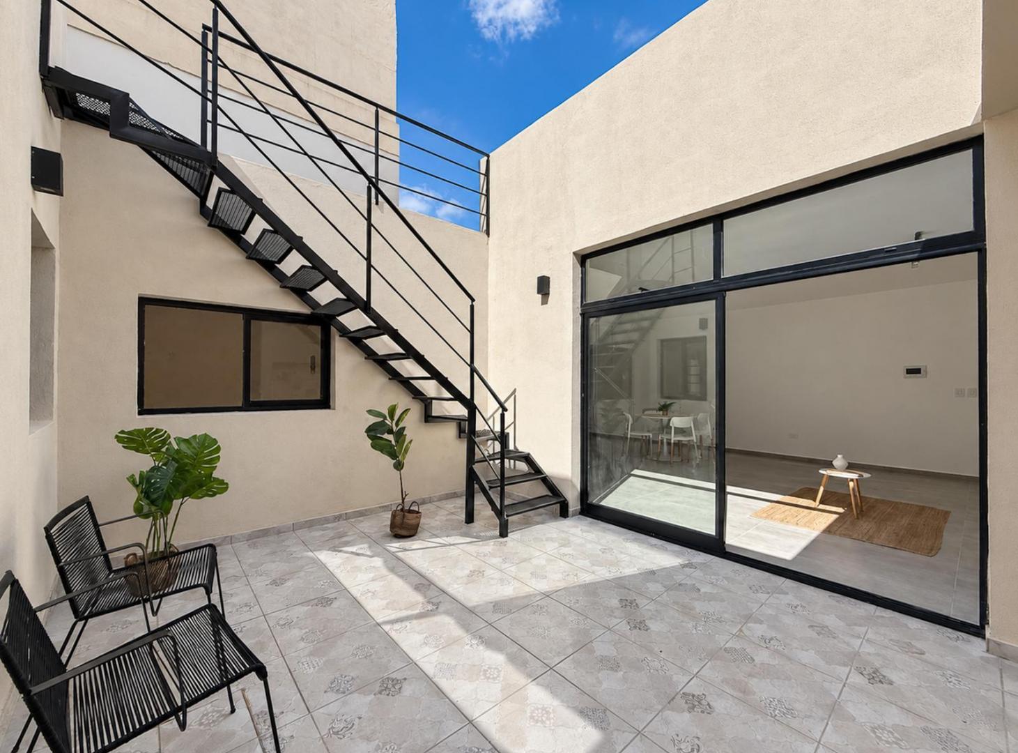 Foto de Venta PH 3 ambientes con estudio patio y terraza Saavedra, imagen 1