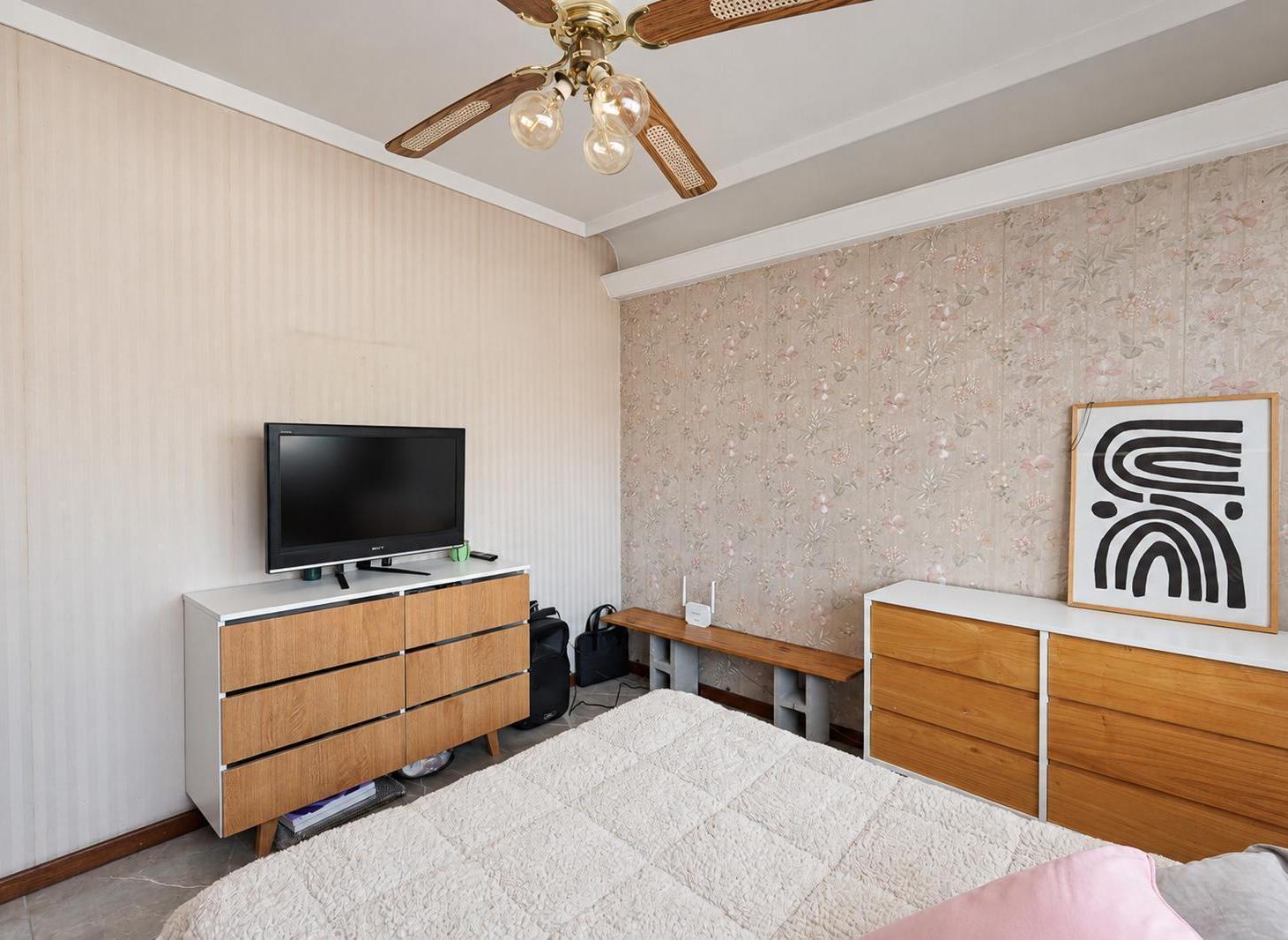 Foto de VENTA DEPARTAMENTO 4 AMBIENTES EN VILLA DEL PARQUE SUPER LUMINOSO, imagen 4