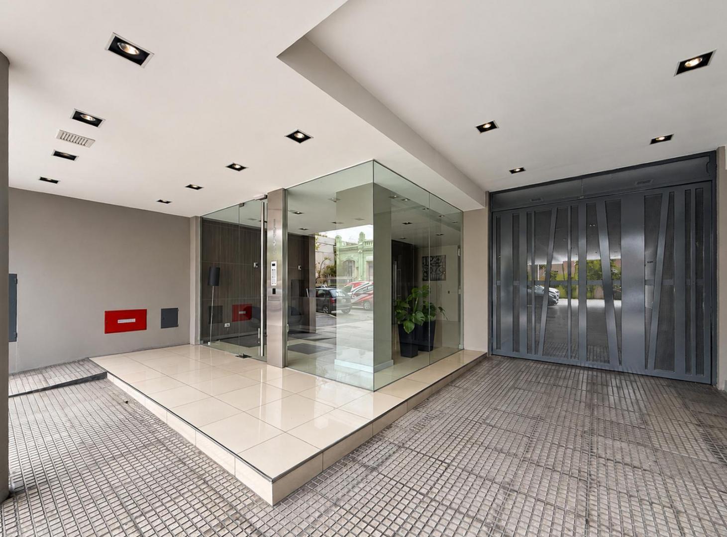 Foto de Venta Departamento 3 ambientes en Villa Urquiza con balcon y patio, imagen 1
